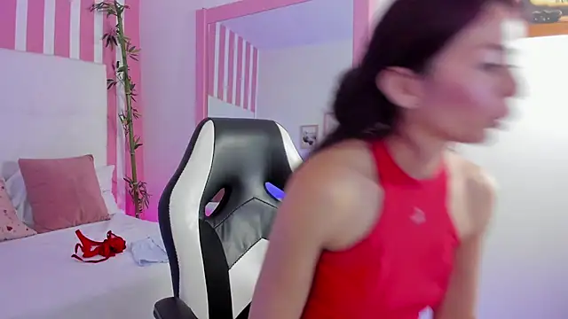 Emi Rosee online show from 12-21-25, 02:41