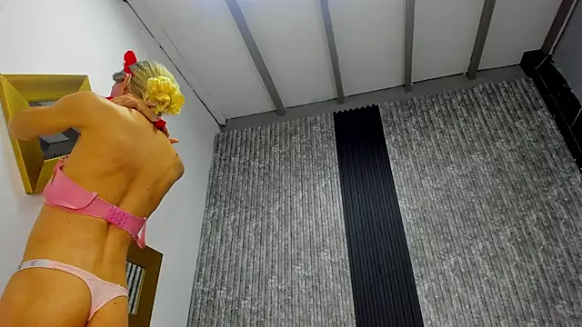 Caitlyn-Joness  online show from 12-17-25, 03:29