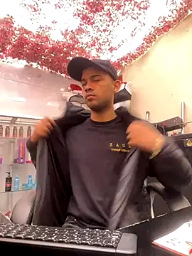 Eithan Walt online show from 11-10-25, 01:32