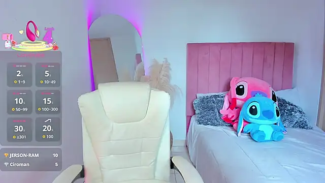 Snapshot of Janettcruz chatting on 12-13-25, 07:53 Janettcruz online show from 12-13-25, 07:53