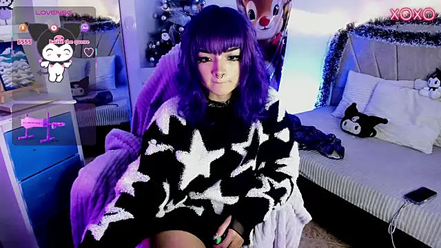 Snapshot of ravencollen chatting on 12-21-25, 12:40 ravencollen online show from 12-21-25, 12:40