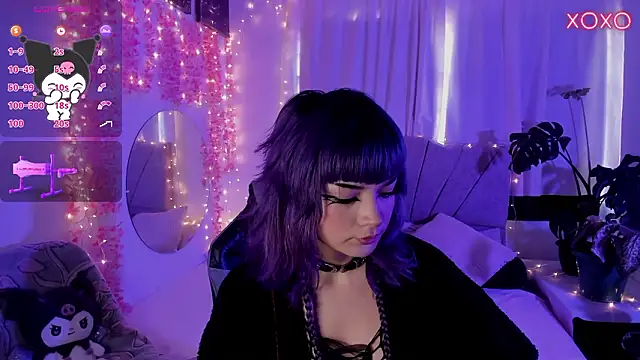 Snapshot of ravencollen chatting on 02-26-26, 05:23 ravencollen online show from 02-26-26, 05:23