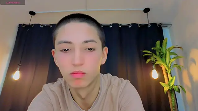 Snapshot of the_prince_sam chatting on 11-06-25, 12:28 the prince sam online show from 11-06-25, 12:28