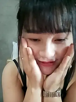 Snapshot of Anngela_18 chatting on 11-14-25, 01:37 Anngela 18 online show from 11-14-25, 01:37