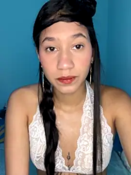 Snapshot of sofia_love05 chatting on 11-05-25, 11:49 sofia love05 online show from 11-05-25, 11:49