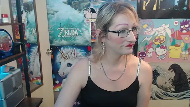 Snapshot of Savanah_Banana_ chatting on 11-08-25, 05:45 Savanah Banana online show from 11-08-25, 05:45