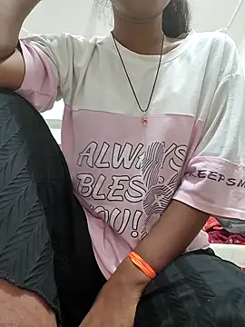 Isha kumari 69 online show from 02-06-26, 04:32