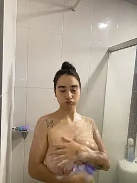 Snapshot of sara2123 chatting on 11-06-25, 04:41 sara2123 online show from 11-06-25, 04:41