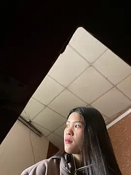 Snapshot of Beolulu chatting on 02-08-26, 02:48 Beolulu online show from 02-08-26, 02:48