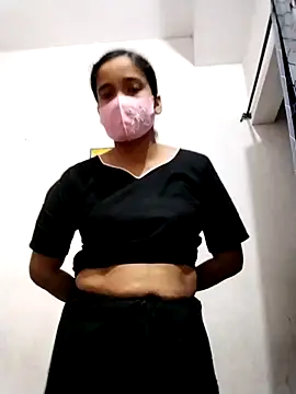 Snapshot of Fast_lady chatting on 02-11-26, 03:11 Fast lady online show from 02-11-26, 03:11