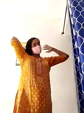 Snapshot of Fast_lady chatting on 02-13-26, 09:05 Fast lady online show from 02-13-26, 09:05