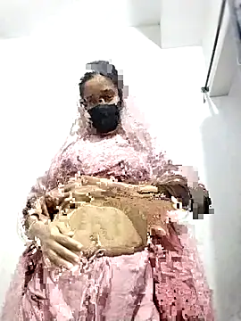 Snapshot of Fast_lady chatting on 02-21-26, 01:01 Fast lady online show from 02-21-26, 01:01