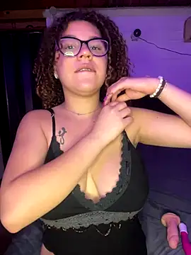 Snapshot of Lolavenezia chatting on 12-03-25, 10:46 Lolavenezia online show from 12-03-25, 10:46