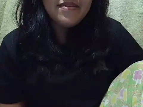 Snapshot of fluffy_raa chatting on 11-25-25, 06:24 fluffy raa online show from 11-25-25, 06:24