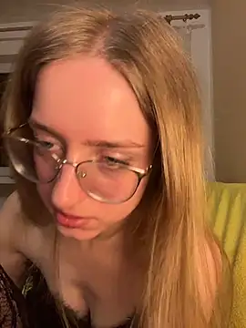 EveLunny online show from 01-14-26, 01:22