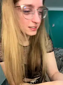 EveLunny online show from 01-15-26, 02:49