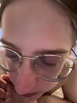 EveLunny online show from 04-08-26, 03:39