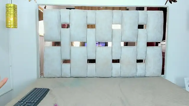 Lois Cullen online show from 11-06-25, 07:04