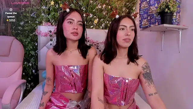 Eiimy Milleer  online show from 12-20-25, 04:58