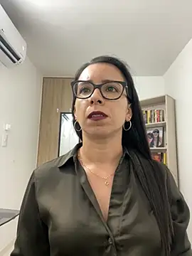 Snapshot of Vicky_ro chatting on 11-12-25, 01:06 Vicky ro online show from 11-12-25, 01:06