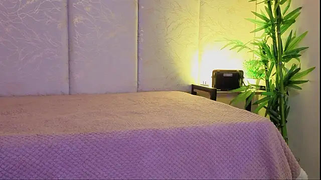  ViolletteNoir  online show from 03-16-26, 09:08