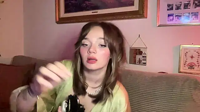 angelgirl98 online show from 03-06-26, 06:10