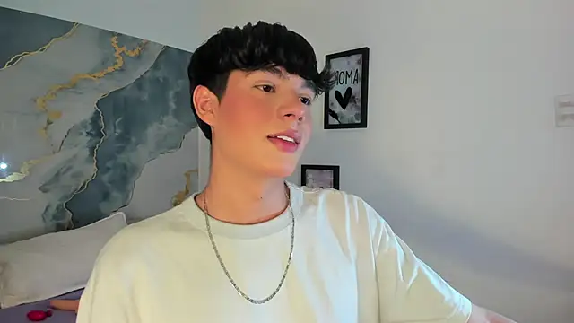 Snapshot of Isaac_Kurtt chatting on 11-12-25, 08:19 Isaac Kurtt online show from 11-12-25, 08:19