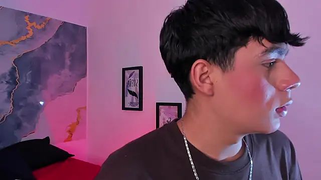 Snapshot of Isaac_Kurtt chatting on 12-15-25, 07:29 Isaac Kurtt online show from 12-15-25, 07:29