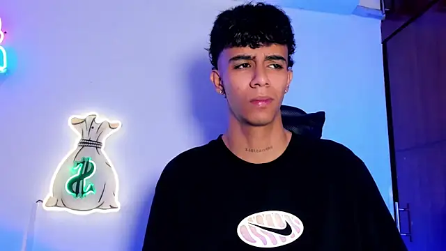 Snapshot of Quetzal_coatl_ chatting on 11-07-25, 08:42 Quetzal coatl online show from 11-07-25, 08:42