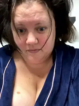 RealWoman84 online show from 11-18-25, 02:10