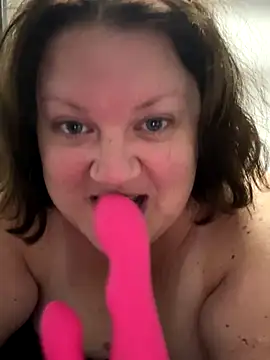 RealWoman84 online show from 11-19-25, 10:37