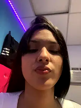 Chiquinquira3 online show from 11-20-25, 05:18