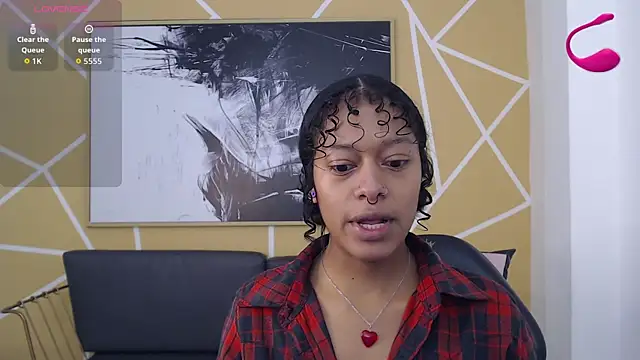 Snapshot of Agatha_Amaya chatting on 11-12-25, 01:11 Agatha Amaya online show from 11-12-25, 01:11