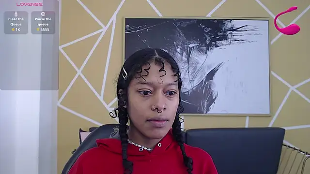 Snapshot of Agatha_Amaya chatting on 11-16-25, 01:06 Agatha Amaya online show from 11-16-25, 01:06