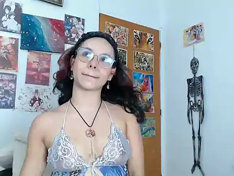 Snapshot of kiaralenon chatting on 11-07-25, 11:27 kiaralenon online show from 11-07-25, 11:27