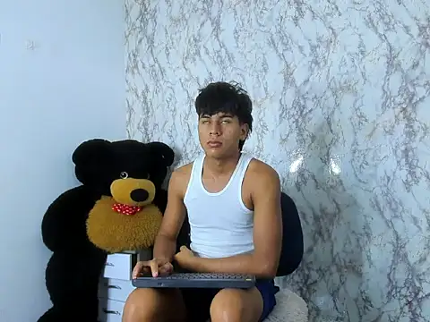 Valentino Lane online show from 02-08-26, 05:55