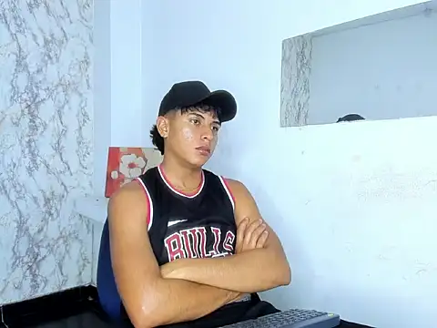 Valentino Lane online show from 02-13-26, 02:07