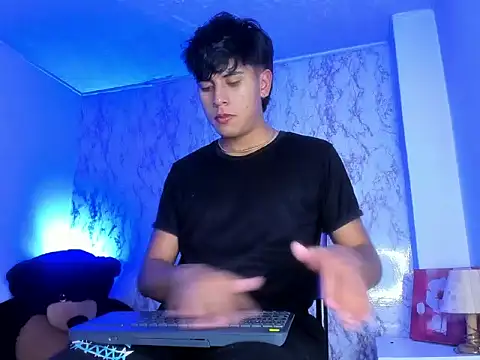 Valentino Lane online show from 02-14-26, 02:30