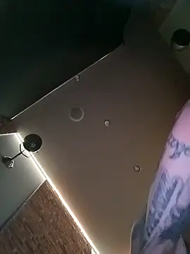 Snapshot of ricardo34mlg chatting on 11-06-25, 01:06 ricardo34mlg online show from 11-06-25, 01:06