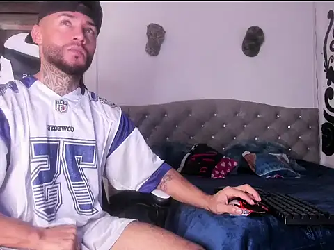 couple-hothot online show from 12-21-25, 08:05