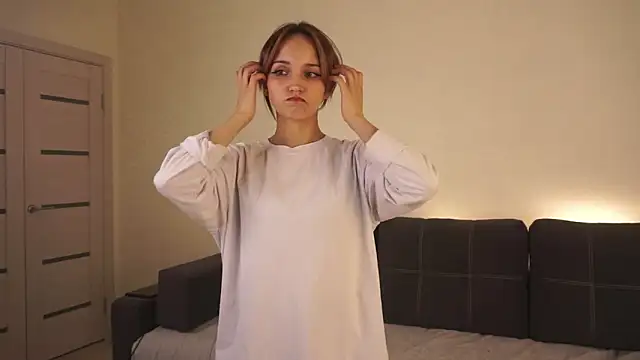 Snapshot of VinnieLaguna chatting on 11-07-25, 06:52 VinnieLaguna online show from 11-07-25, 06:52