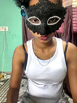 leenaboyxh online show from 12-16-25, 10:09