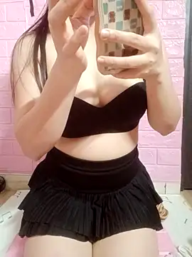 NannanLy2002 online show from 12-22-25, 06:49