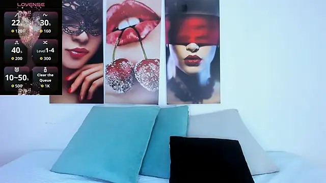 Snapshot of Andhrea_Vale chatting on 12-15-25, 11:58 Andhrea Vale online show from 12-15-25, 11:58