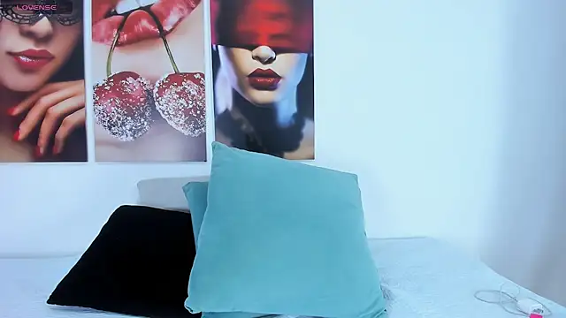 Snapshot of Andhrea_Vale chatting on 01-07-26, 12:40 Andhrea Vale online show from 01-07-26, 12:40