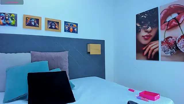 Andhrea Vale online show from 04-16-26, 01:01