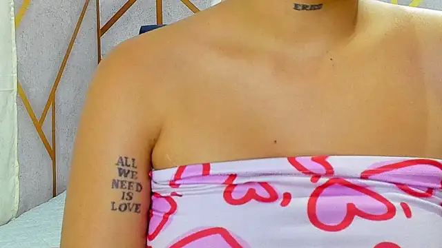  vaiolet owo online show from 01-18-26, 06:06