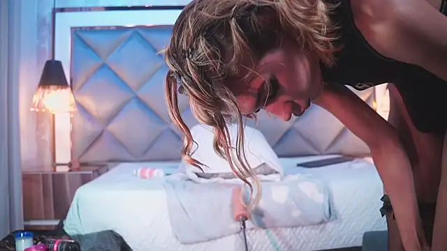 crystal gilton online show from 03-30-26, 07:37