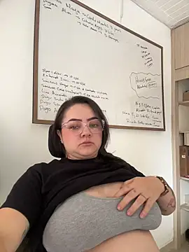 cleo wale  online show from 11-30-25, 03:49