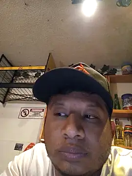 Snapshot of themorenofit08 chatting on 03-01-26, 11:18 themorenofit08 online show from 03-01-26, 11:18